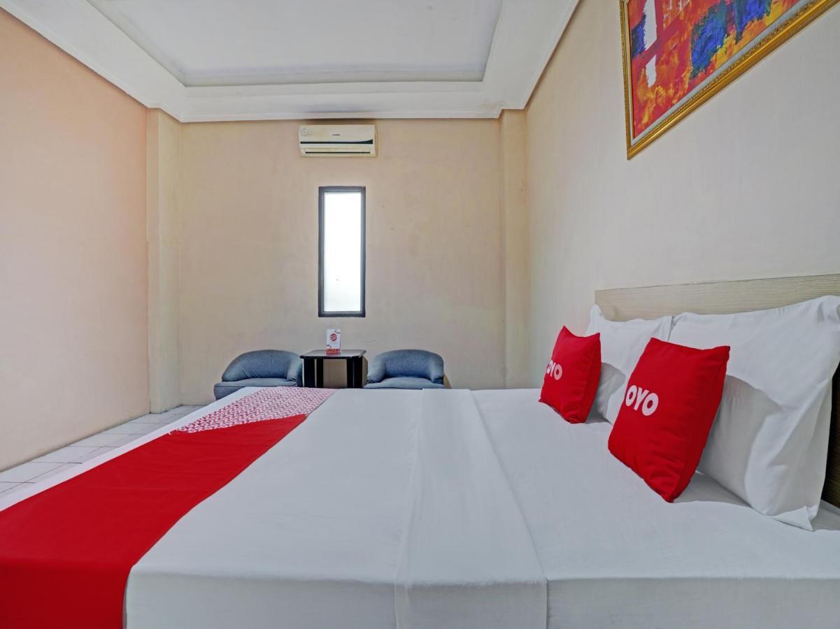 Oyo 3953 Hotel Catellya II Cipaku Bandung Exterior foto